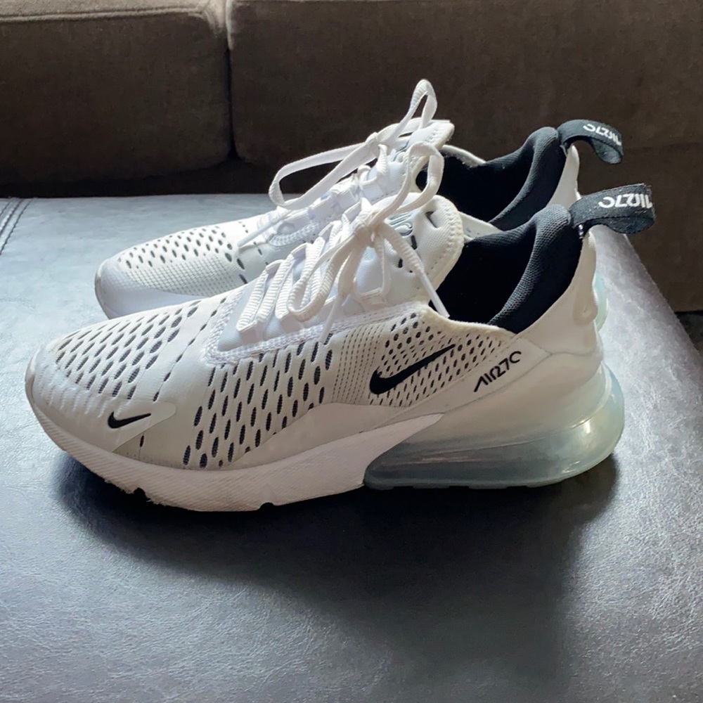 Women Nike Air Max 270 sneakers